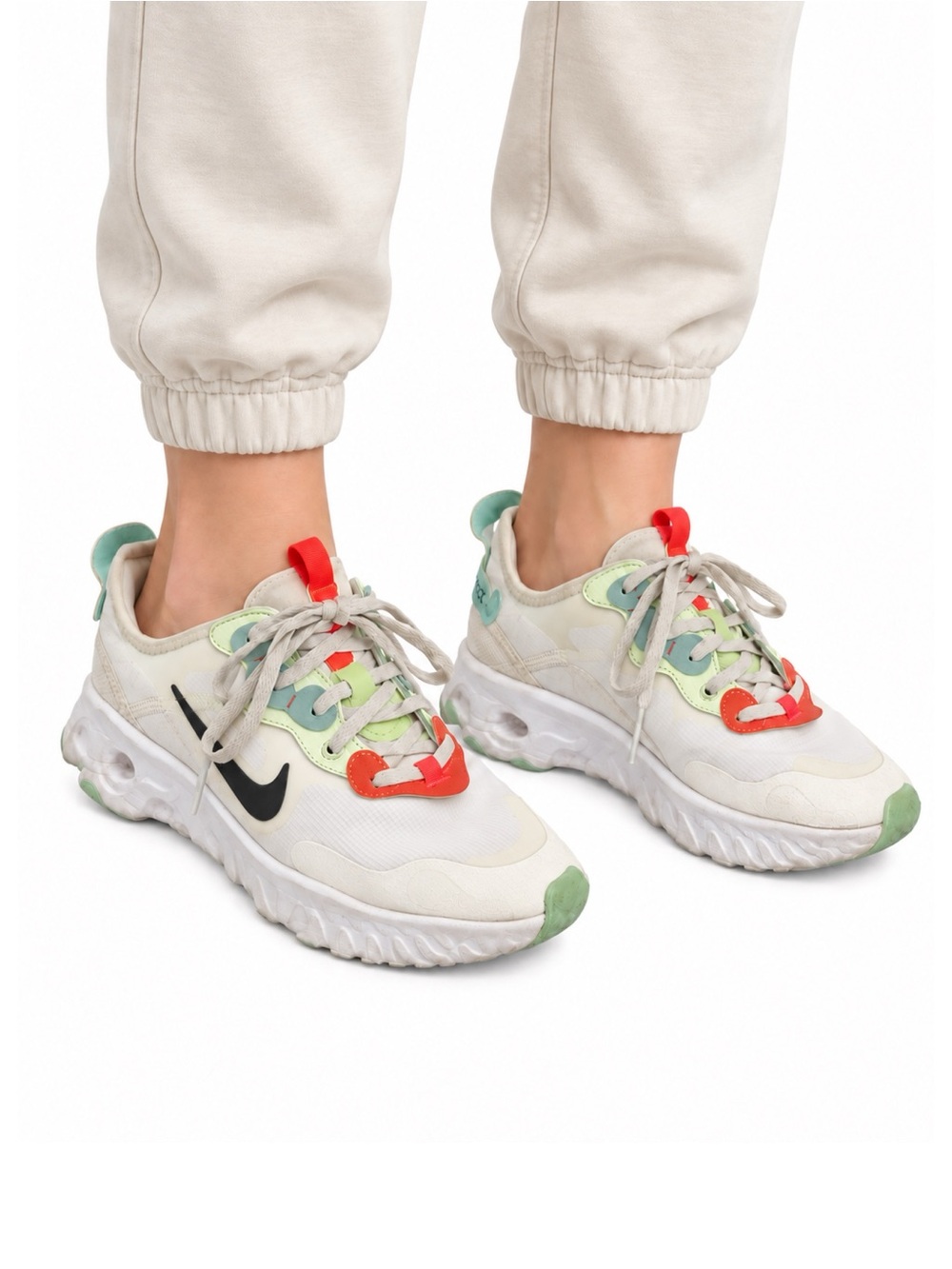 Size 8.5 Nike Women’s React ART3MIS White Bright Crimson Sneakers